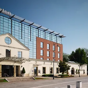 ***** Hotel Sheraton Grand Polonia